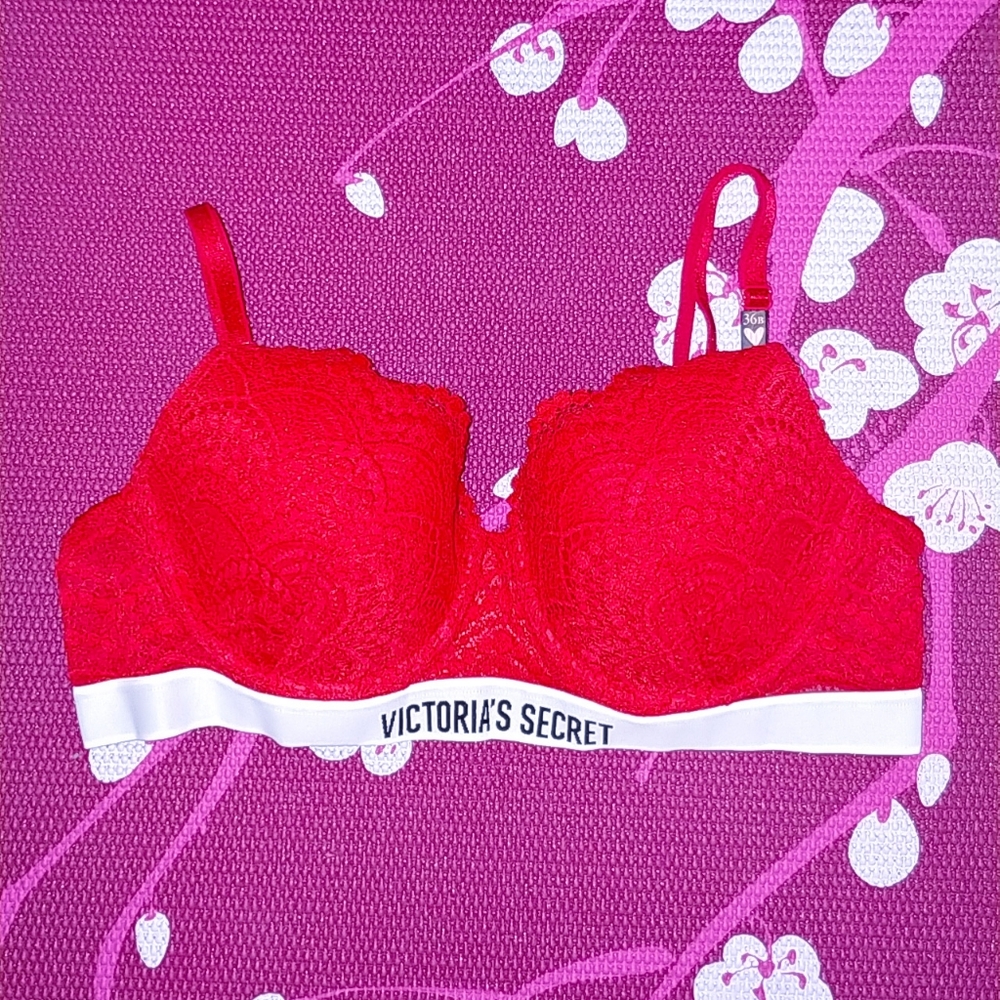 Nwt Victorias Secret tshirt lightly lined lace demi bra 36B Red VS Logo New!